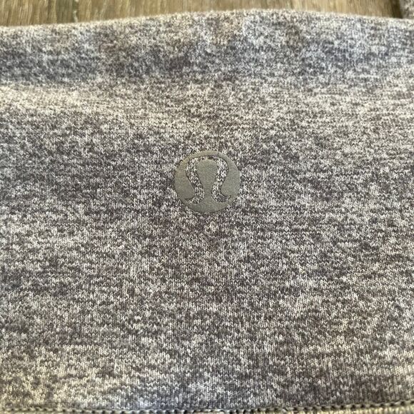 Lululemon Light Marled Grey Crop Capri Legging - Size: 4 - Picture 6 of 6
